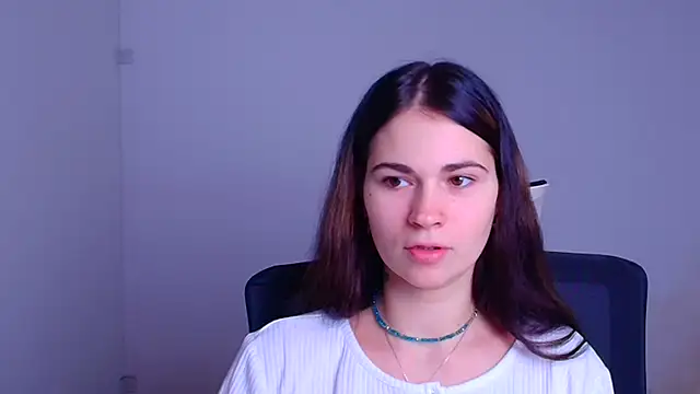 Snapshot of Loon_Amore chatting on 12/20/24, 07:07 Loon Amore online show from 12/20/24, 07:07