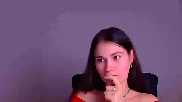 Snapshot of Loon_Amore chatting on 12/24/24, 10:39 Loon Amore online show from 12/24/24, 10:39