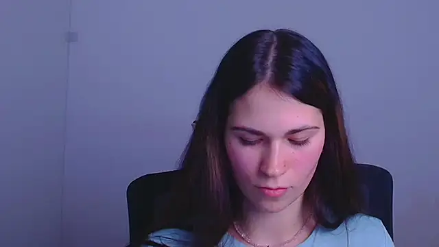 Snapshot of Loon_Amore chatting on 12/26/24, 10:31 Loon Amore online show from 12/26/24, 10:31