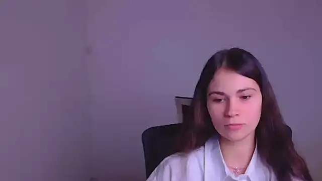 Snapshot of Loon_Amore chatting on 12/28/24, 07:01 Loon Amore online show from 12/28/24, 07:01