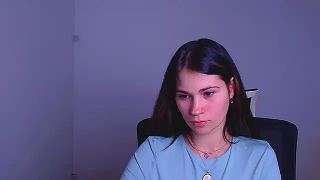 Snapshot of Loon_Amore chatting on 01/02/25, 07:51 Loon Amore online show from 01/02/25, 07:51