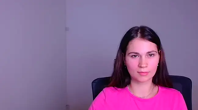 Snapshot of Loon_Amore chatting on 01/04/25, 01:31 Loon Amore online show from 01/04/25, 01:31