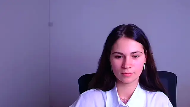 Snapshot of Loon_Amore chatting on 01/04/25, 10:24 Loon Amore online show from 01/04/25, 10:24