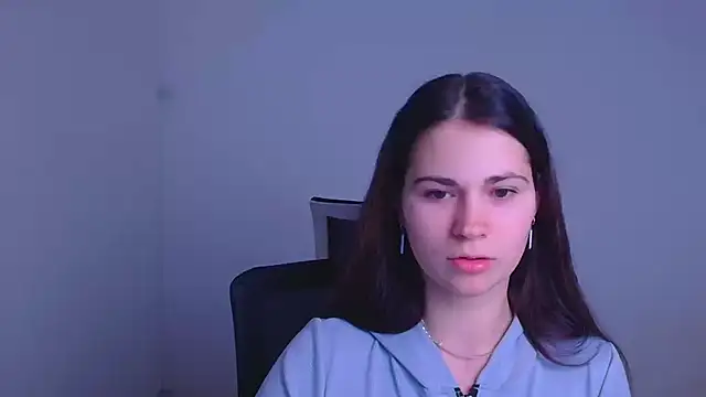 Snapshot of Loon_Amore chatting on 01/05/25, 07:17 Loon Amore online show from 01/05/25, 07:17