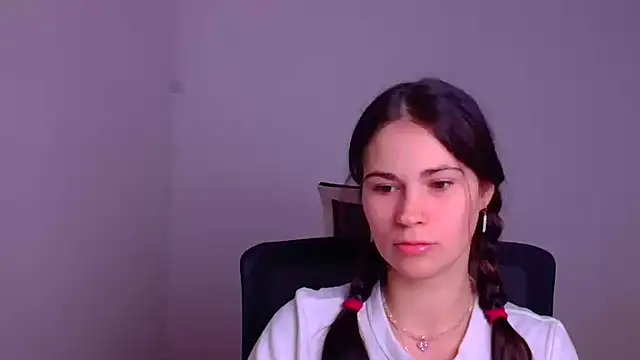 Snapshot of Loon_Amore chatting on 01/09/25, 07:18 Loon Amore online show from 01/09/25, 07:18