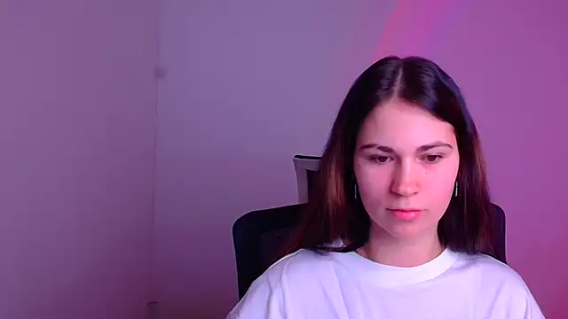 Snapshot of Loon_Amore chatting on 01/18/25, 07:58 Loon Amore online show from 01/18/25, 07:58