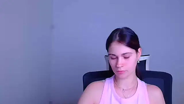 Snapshot of Loon_Amore chatting on 01/23/25, 07:18 Loon Amore online show from 01/23/25, 07:18