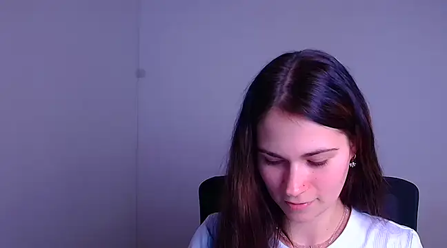 Snapshot of Loon_Amore chatting on 01/27/25, 10:38 Loon Amore online show from 01/27/25, 10:38