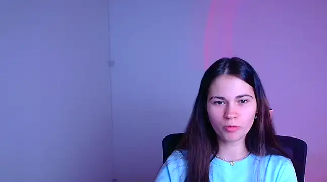 Snapshot of Loon_Amore chatting on 02/04/25, 07:33 Loon Amore online show from 02/04/25, 07:33