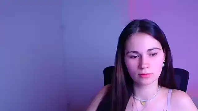 Snapshot of Loon_Amore chatting on 02/05/25, 11:17 Loon Amore online show from 02/05/25, 11:17