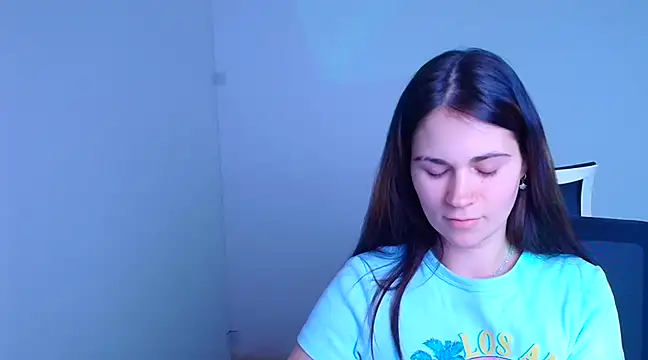 Snapshot of Loon_Amore chatting on 02/08/25, 07:49 Loon Amore online show from 02/08/25, 07:49