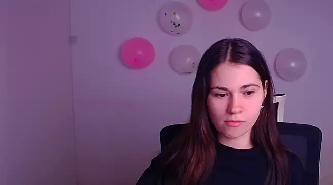 Snapshot of Loon_Amore chatting on 02/19/25, 07:38 Loon Amore online show from 02/19/25, 07:38