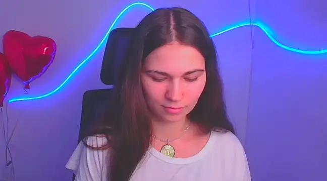 Snapshot of Loon_Amore chatting on 02/23/25, 07:38 Loon Amore online show from 02/23/25, 07:38