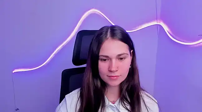 Snapshot of Loon_Amore chatting on 03/18/25, 08:26 Loon Amore online show from 03/18/25, 08:26