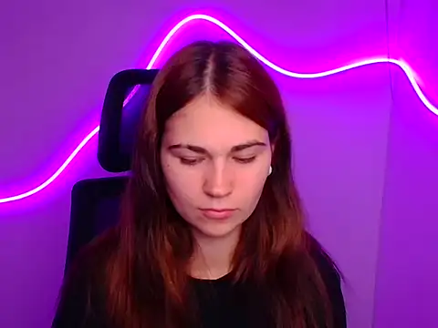 Snapshot of Loon_Amore chatting on 10/06/25, 05:49 Loon Amore online show from 10/06/25, 05:49