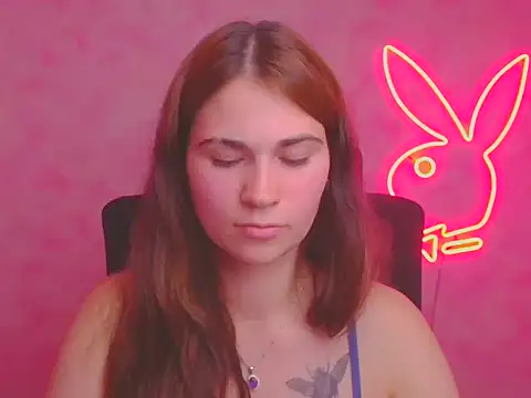 Snapshot of Loon_Amore chatting on 10/06/25, 06:05 Loon Amore online show from 10/06/25, 06:05