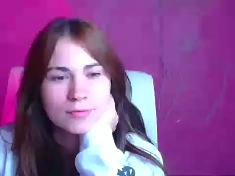 Snapshot of Loon_Amore chatting on 10/09/25, 07:06 Loon Amore online show from 10/09/25, 07:06