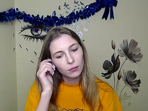 Snapshot of StrangerGi chatting on 01/11/25, 04:25 StrangerGi online show from 01/11/25, 04:25