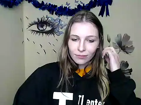 Snapshot of StrangerGi chatting on 02/26/25, 04:24 StrangerGi online show from 02/26/25, 04:24
