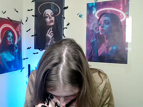 Snapshot of StrangerGi chatting on 10/18/25, 11:55 StrangerGi online show from 10/18/25, 11:55