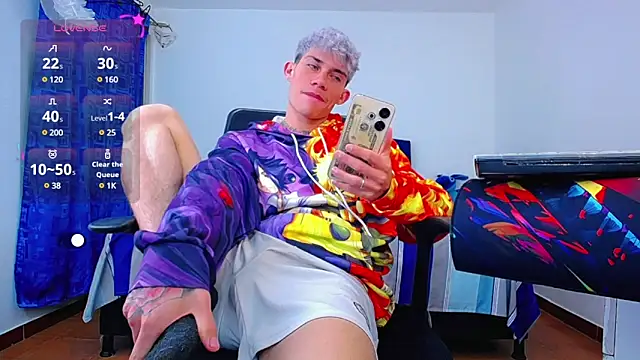 thiagomurphyy online show from 12/12/24, 08:03