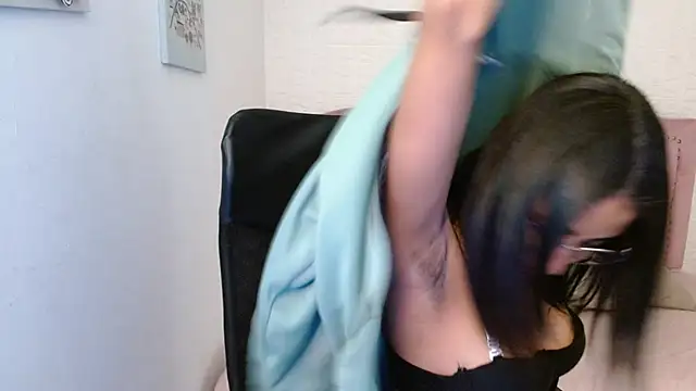 Snapshot of shaneelle chatting on 02/11/25, 03:08 shaneelle online show from 02/11/25, 03:08