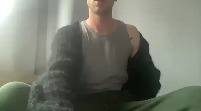 Snapshot of pancer92 chatting on 01/01/25, 12:55 pancer92 online show from 01/01/25, 12:55