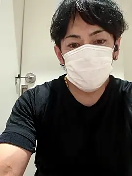 Snapshot of RYOTA8888888888 chatting on 10/10/25, 05:23 RYOTA8888888888 online show from 10/10/25, 05:23