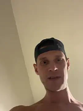 Snapshot of Camcam21 chatting on 02/28/25, 07:58 Camcam21 online show from 02/28/25, 07:58