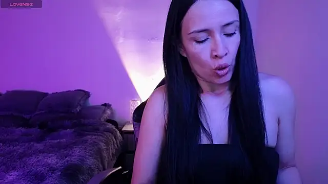 cristal hilton 10 online show from 01/18/26, 12:14