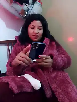 Snapshot of katymojadit chatting on 01/12/25, 12:18 katymojadit online show from 01/12/25, 12:18