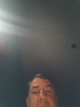 Snapshot of Carlossantos07 chatting on 04/18/26, 10:30 Carlossantos07 online show from 04/18/26, 10:30