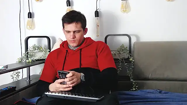 Snapshot of CarterCole chatting on 02/02/25, 08:24 CarterCole online show from 02/02/25, 08:24