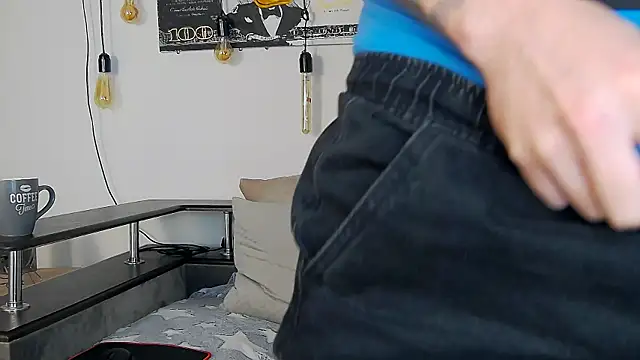 Snapshot of CarterCole chatting on 12/17/25, 02:56 CarterCole online show from 12/17/25, 02:56