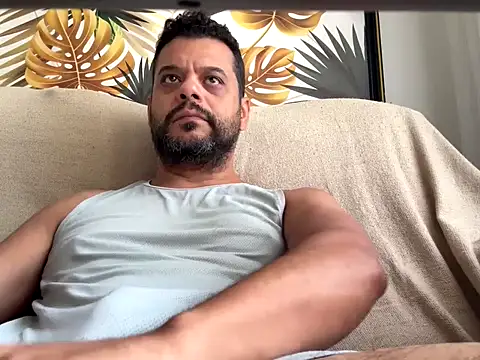 HornyBeachBoyBR online show from 04/23/26, 02:30