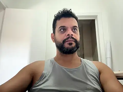 HornyBeachBoyBR online show from 05/02/26, 02:00