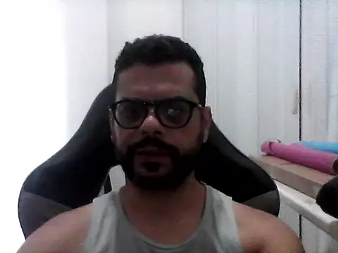 Snapshot of HornyBeachBoyBR chatting on 08/08/26, 01:24 HornyBeachBoyBR online show from 08/08/26, 01:24