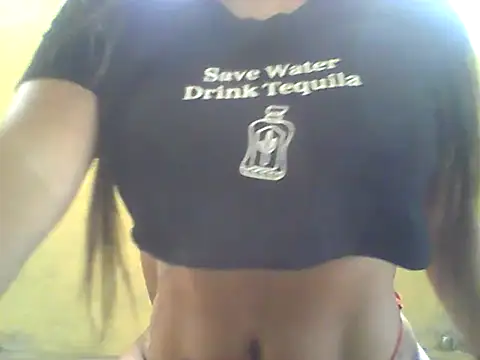 Snapshot of izanmiller2001 chatting on 03/05/25, 06:23 izanmiller2001 online show from 03/05/25, 06:23