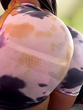 Snapshot of izanmiller2001 chatting on 10/02/25, 06:48 izanmiller2001 online show from 10/02/25, 06:48