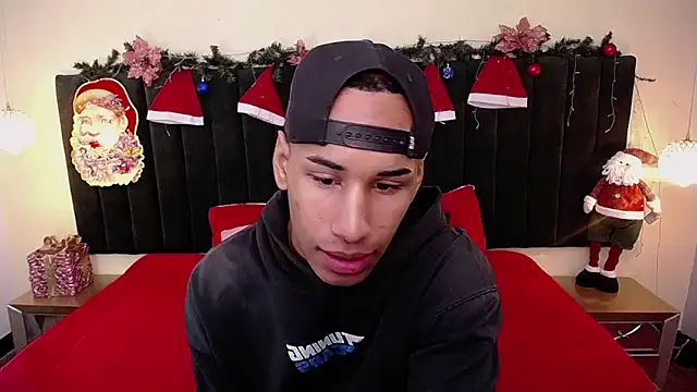 soft attraction online show from 12/03/25, 07:45