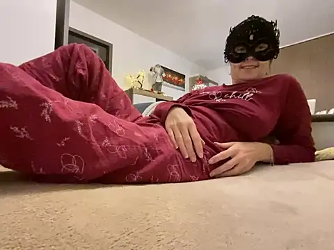 Marilou1983 online show from 01/07/25, 05:53