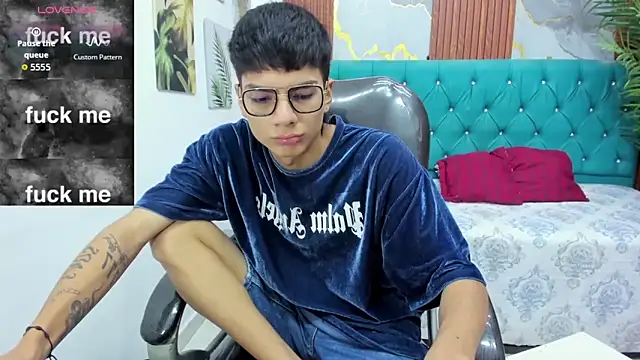 Snapshot of Noha_scott chatting on 02/25/26, 11:14 Noha scott online show from 02/25/26, 11:14