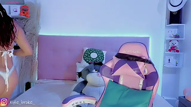 Kylie brokee online show from 03/04/26, 11:11