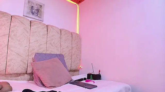  Marcela   online show from 04/23/26, 11:20