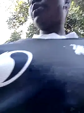 Snapshot of Xtra_bootie chatting on 09/22/25, 04:58 Xtra bootie online show from 09/22/25, 04:58