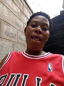 Snapshot of Broan_me chatting on 03/15/25, 08:15 Broan me online show from 03/15/25, 08:15