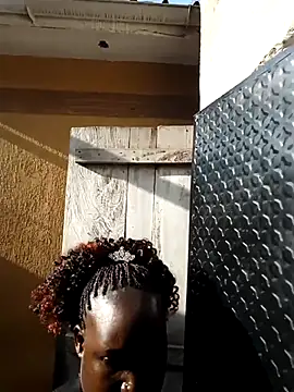 Snapshot of Broan_me chatting on 10/27/25, 05:11 Broan me online show from 10/27/25, 05:11