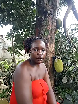 Snapshot of Broan_me chatting on 11/14/25, 05:28 Broan me online show from 11/14/25, 05:28