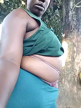 Snapshot of Broan_me chatting on 12/02/25, 04:29 Broan me online show from 12/02/25, 04:29