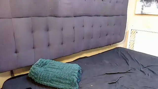 SpicyQueenxxxx online show from 12/21/25, 06:20